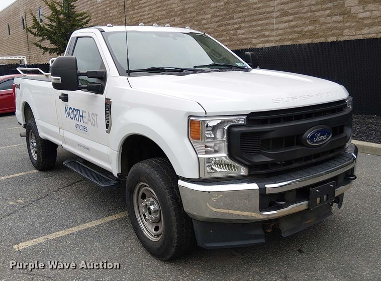 image for item EV3504 2022 Ford F350 Super Duty pickup truck