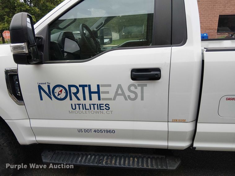 image for item EV3504 2022 Ford F350 Super Duty pickup truck