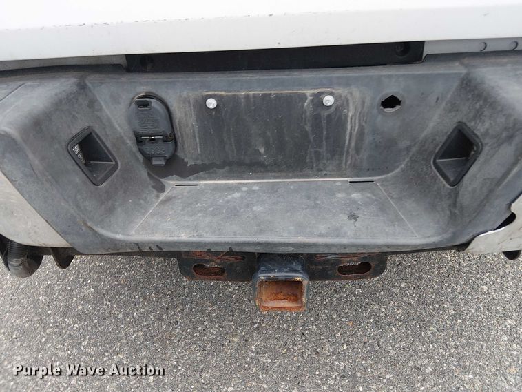 image for item EV3504 2022 Ford F350 Super Duty pickup truck