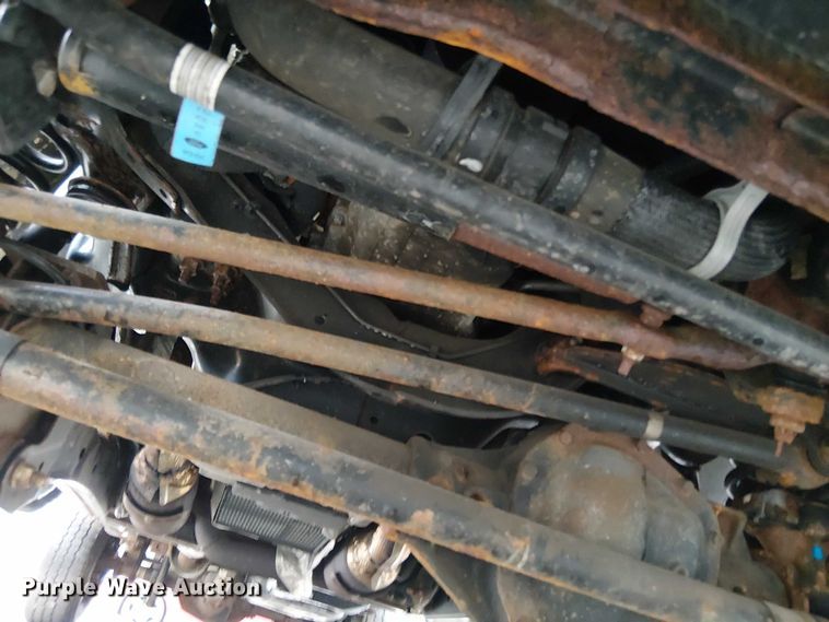 image for item EV3504 2022 Ford F350 Super Duty pickup truck