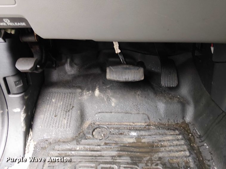 image for item EV3504 2022 Ford F350 Super Duty pickup truck