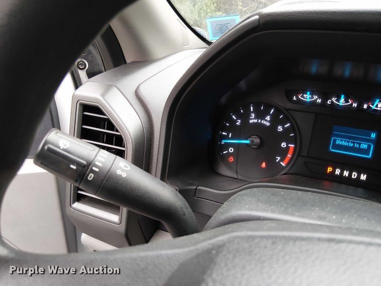 image for item EV3504 2022 Ford F350 Super Duty pickup truck