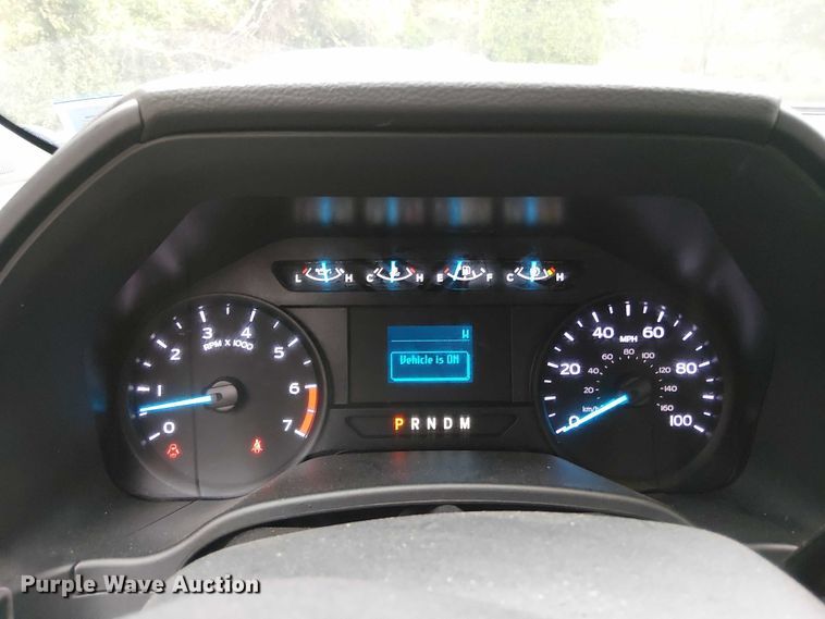 image for item EV3504 2022 Ford F350 Super Duty pickup truck