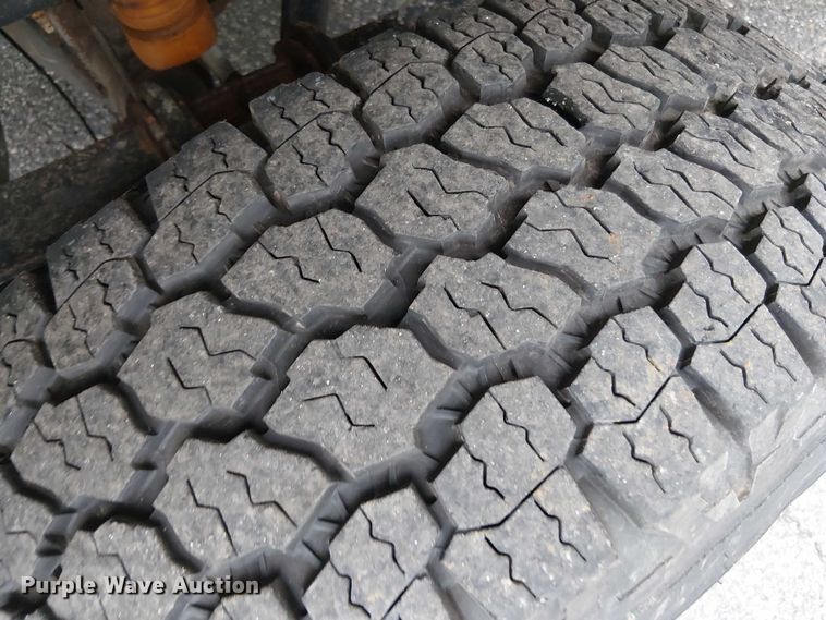 image for item EV3504 2022 Ford F350 Super Duty pickup truck