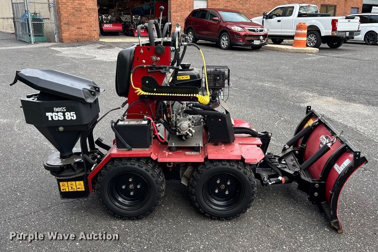 image for item EV4002 2022 Boss Snowrator snow pusher