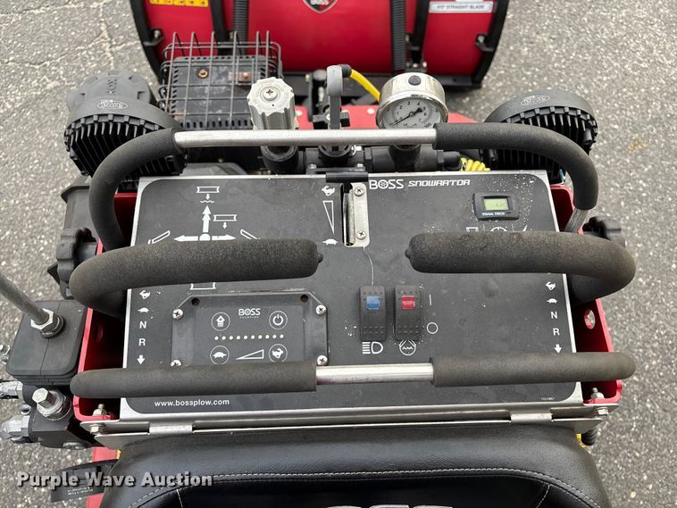 image for item EV4002 2022 Boss Snowrator snow pusher