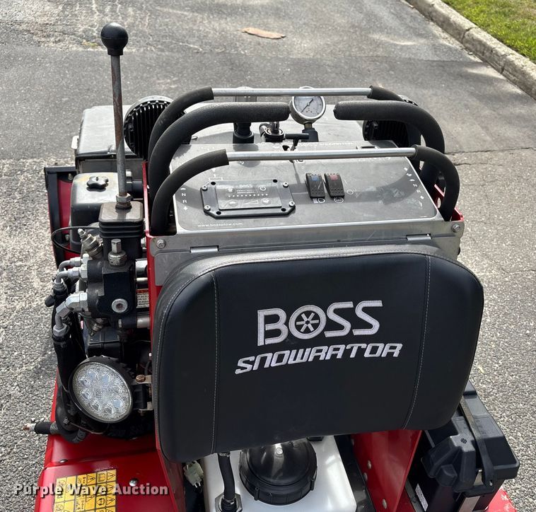 image for item EV4006 2021 Boss Snowrator snow pusher