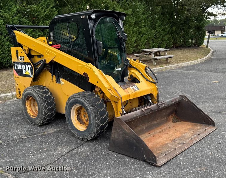 MINI CARGADOR SOBRE RUEDAS 2015 CATERPILLAR 272D