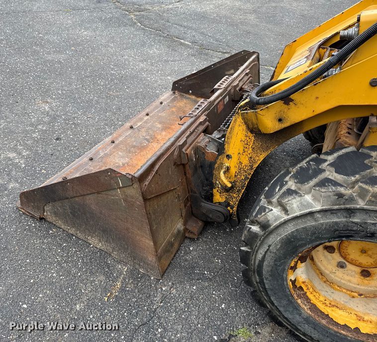 image for item EV4008 2015 Caterpillar 272D skid steer loader