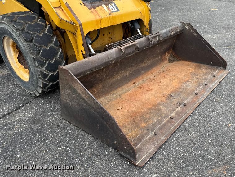 image for item EV4008 2015 Caterpillar 272D skid steer loader