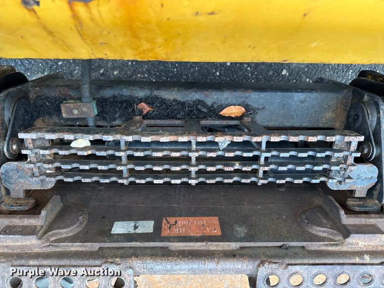 image for item EV4008 2015 Caterpillar 272D skid steer loader