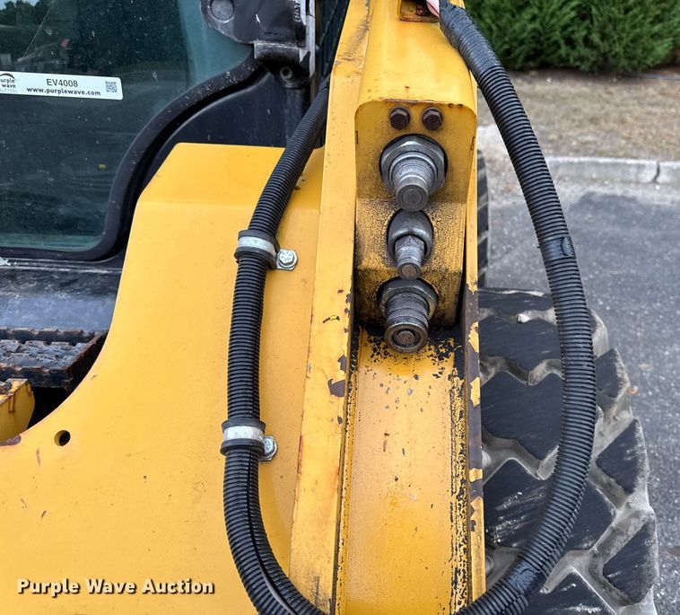 image for item EV4008 2015 Caterpillar 272D skid steer loader