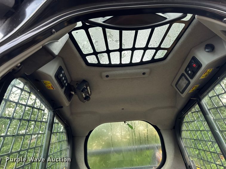 image for item EV4008 2015 Caterpillar 272D skid steer loader