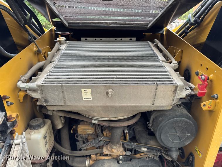 image for item EV4008 2015 Caterpillar 272D skid steer loader