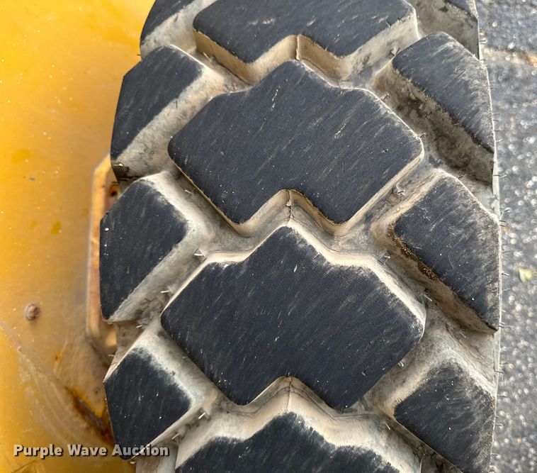 image for item EV4008 2015 Caterpillar 272D skid steer loader