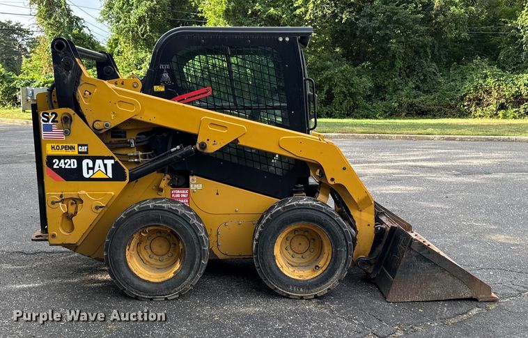 MINI CARGADOR SOBRE RUEDAS 2015 CATERPILLAR 242D