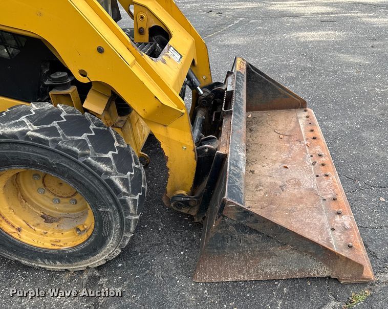 image for item EV4010 2015 Caterpillar 242D skid steer loader