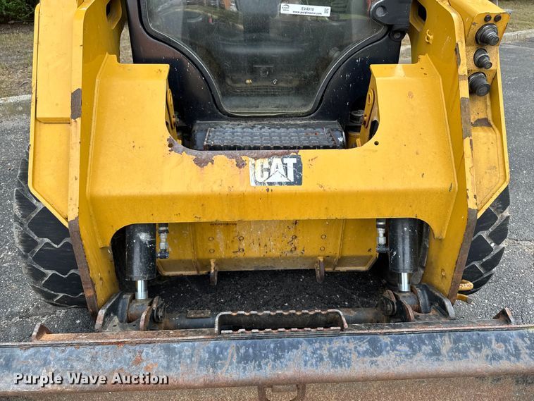 image for item EV4010 2015 Caterpillar 242D skid steer loader