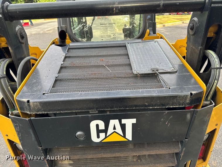 image for item EV4010 2015 Caterpillar 242D skid steer loader