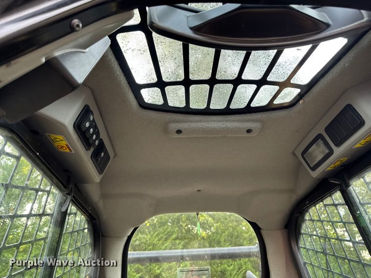 image for item EV4010 2015 Caterpillar 242D skid steer loader