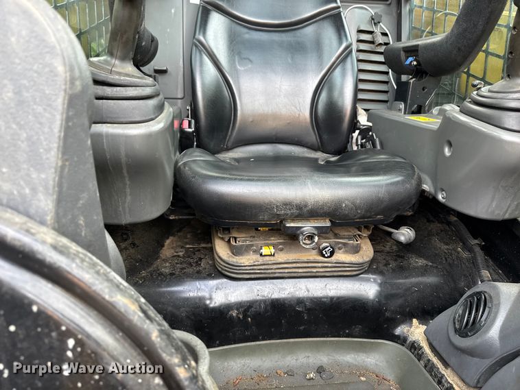 image for item EV4010 2015 Caterpillar 242D skid steer loader