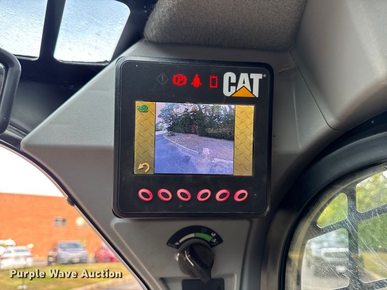 image for item EV4010 2015 Caterpillar 242D skid steer loader