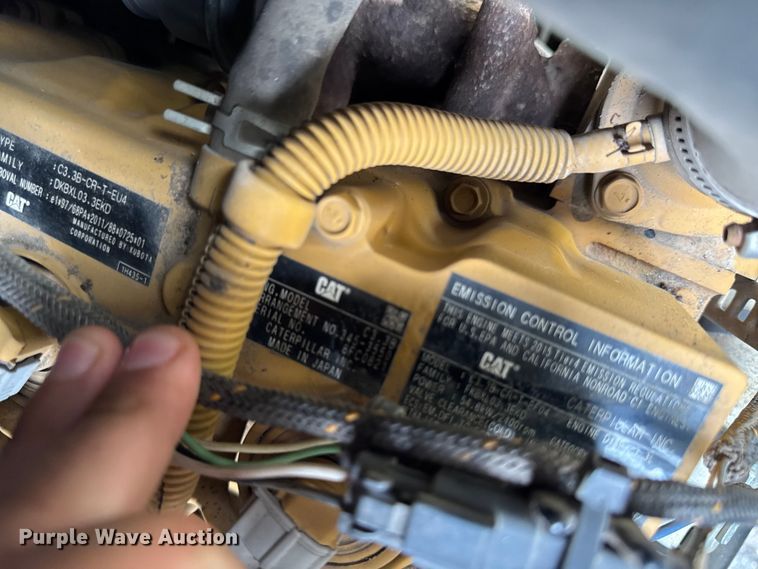 image for item EV4010 2015 Caterpillar 242D skid steer loader