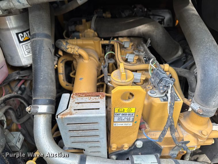 image for item EV4010 2015 Caterpillar 242D skid steer loader