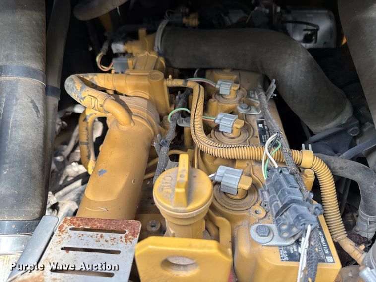 image for item EV4010 2015 Caterpillar 242D skid steer loader