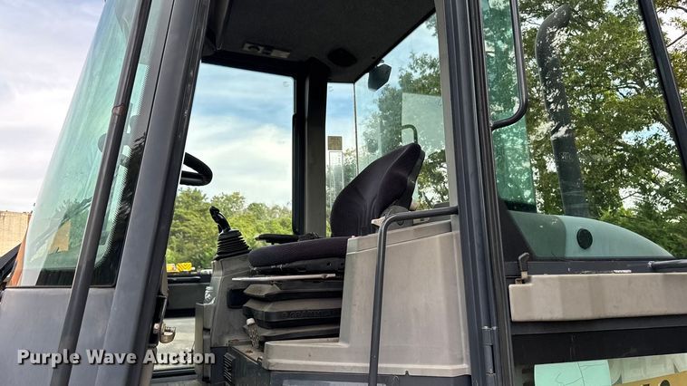 image for item EV4011 2012 John Deere 244J wheel loader