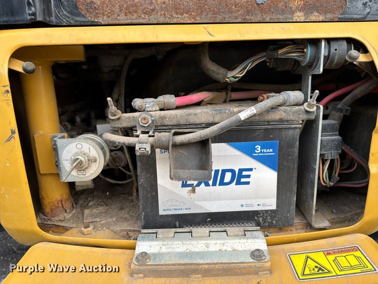 image for item EV4012 2017 Caterpillar 305.5E2 mini excavator