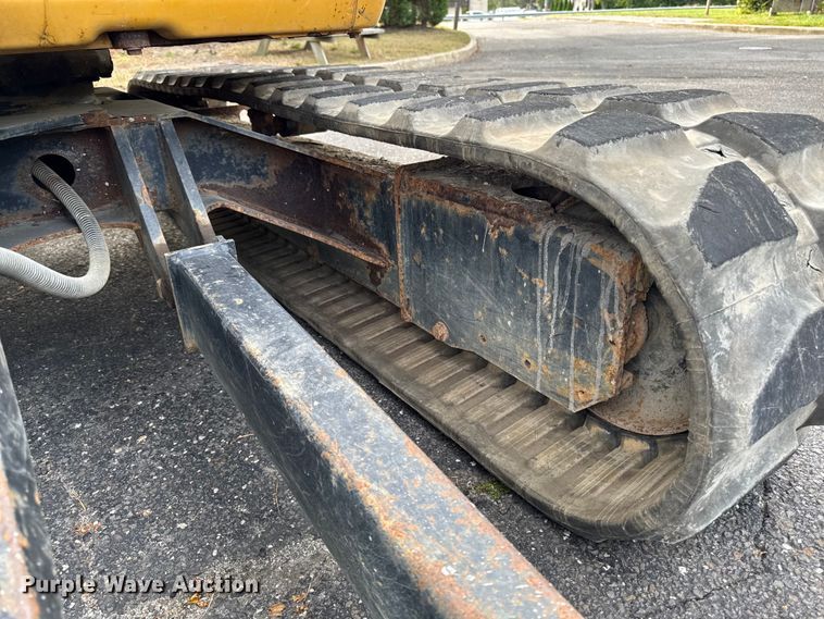 image for item EV4012 2017 Caterpillar 305.5E2 mini excavator