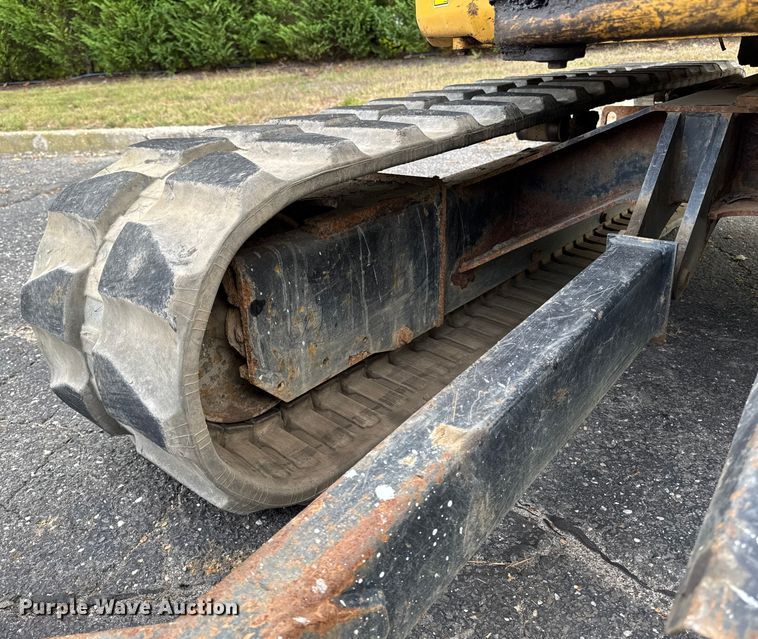 image for item EV4012 2017 Caterpillar 305.5E2 mini excavator