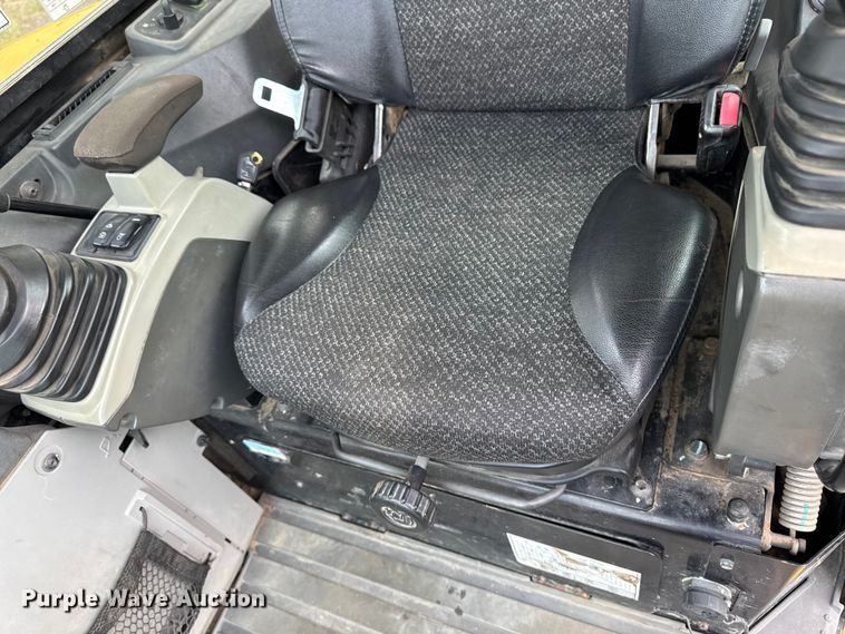 image for item EV4012 2017 Caterpillar 305.5E2 mini excavator