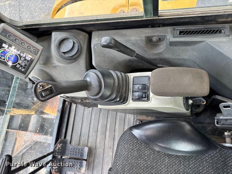 image for item EV4012 2017 Caterpillar 305.5E2 mini excavator