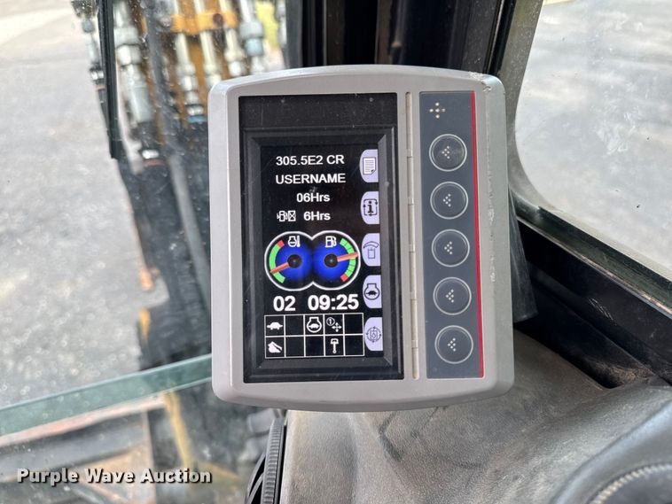 image for item EV4012 2017 Caterpillar 305.5E2 mini excavator