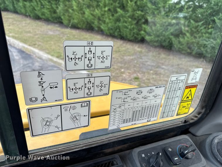 image for item EV4012 2017 Caterpillar 305.5E2 mini excavator