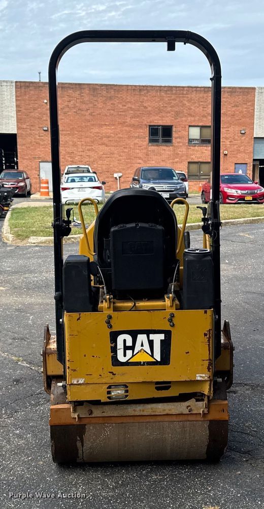 image for item EV4018 2019 Caterpillar CB1.8 double drum vibratory roller