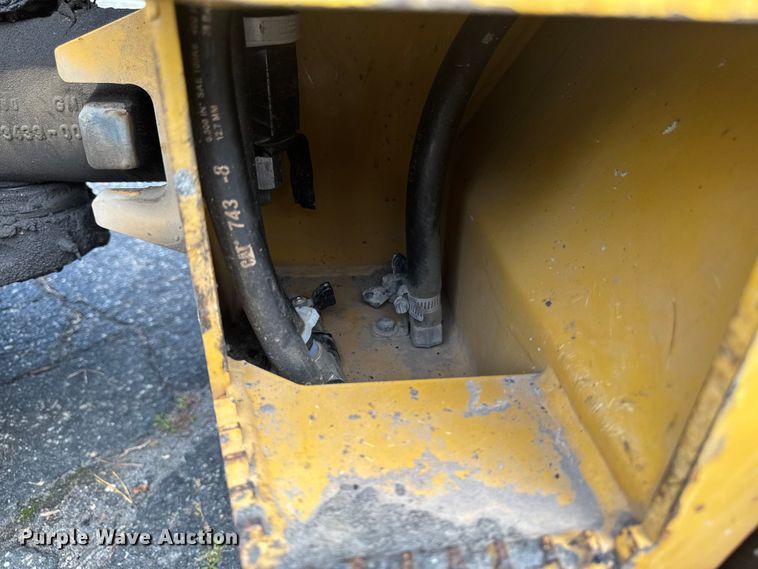 image for item EV4018 2019 Caterpillar CB1.8 double drum vibratory roller