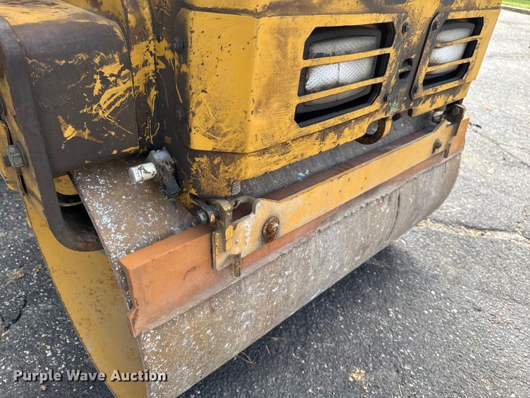 image for item EV4018 2019 Caterpillar CB1.8 double drum vibratory roller