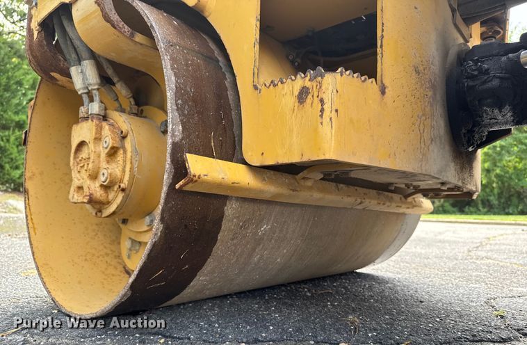 image for item EV4018 2019 Caterpillar CB1.8 double drum vibratory roller