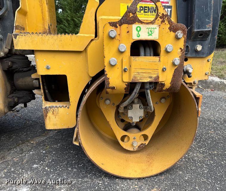 image for item EV4018 2019 Caterpillar CB1.8 double drum vibratory roller