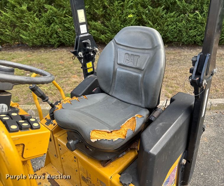 image for item EV4018 2019 Caterpillar CB1.8 double drum vibratory roller