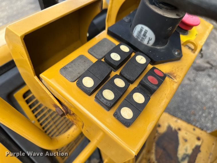 image for item EV4018 2019 Caterpillar CB1.8 double drum vibratory roller