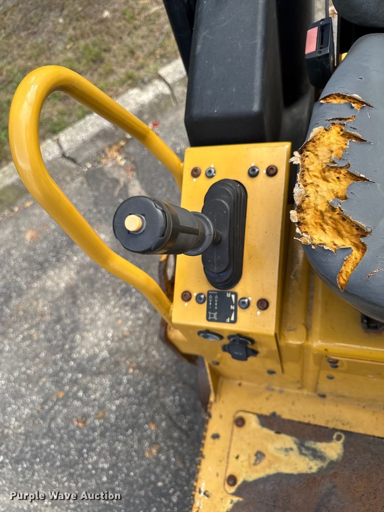 image for item EV4018 2019 Caterpillar CB1.8 double drum vibratory roller