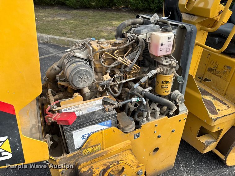 image for item EV4018 2019 Caterpillar CB1.8 double drum vibratory roller