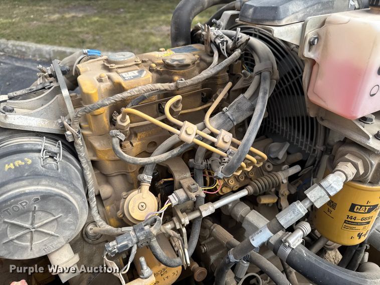 image for item EV4018 2019 Caterpillar CB1.8 double drum vibratory roller