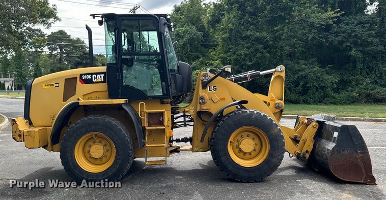 CARGADOR FRONTAL 2015 CATERPILLAR 910K