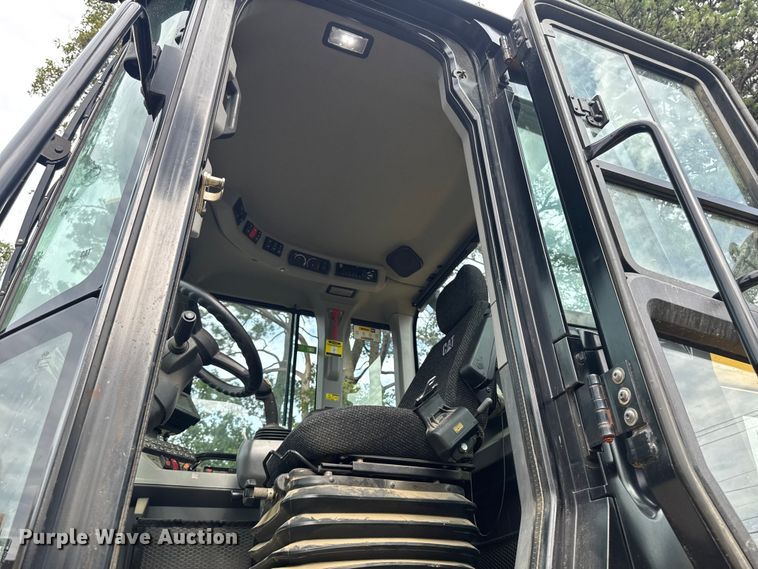 image for item EV4028 2017 Caterpillar 926M wheel loader