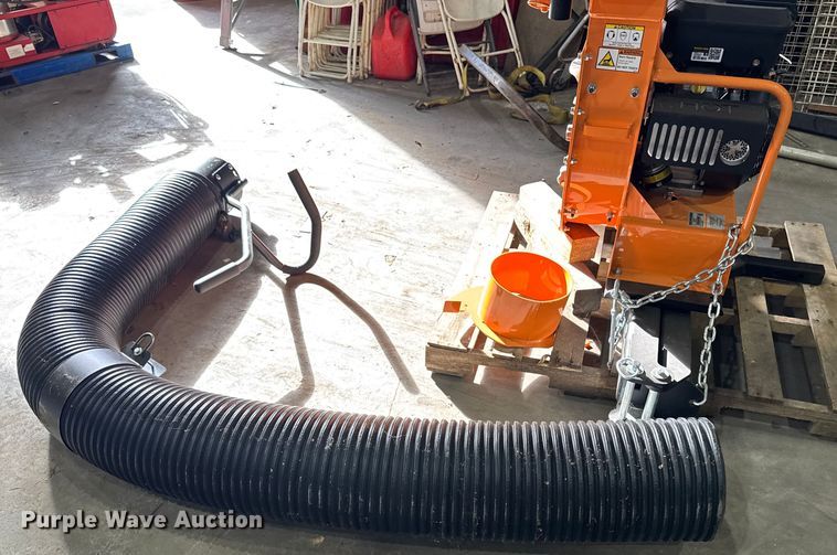 image for item EV4031 Scag TLS20-18BV leaf vacuum